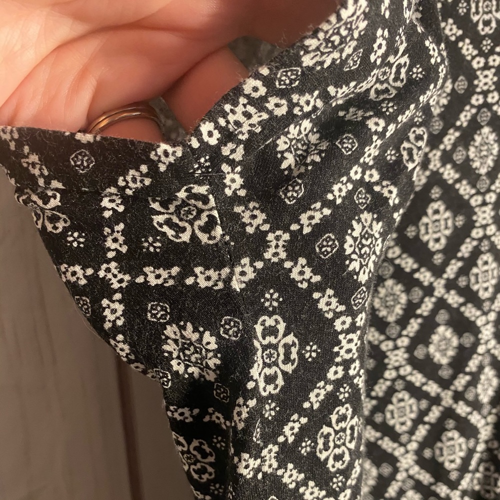 DB Plus Size Tunic - Picture 5 of 9